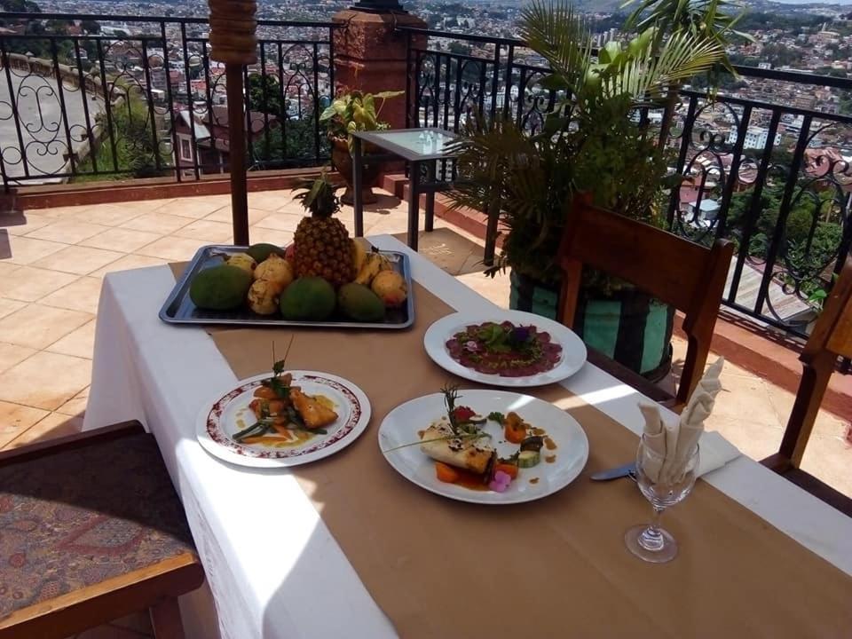 Relais De La Haute Ville Tana Antananarivo Exterior photo