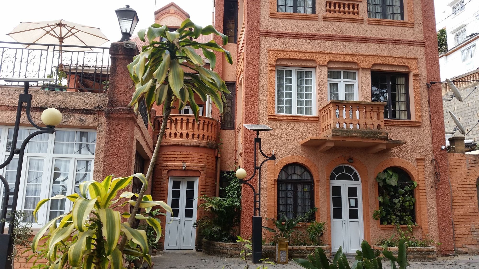 Relais De La Haute Ville Tana Antananarivo Exterior photo